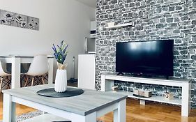 Dream Rental Pirot Apartman
